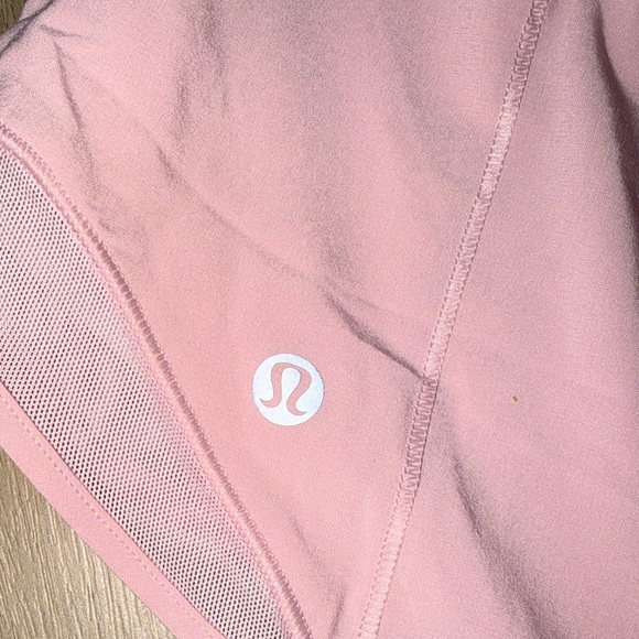 NWT 🐆💕 hottie hot 4 in Lululemon athletica Light Pink Women's Athletic Shorts - Picture 5 of 5